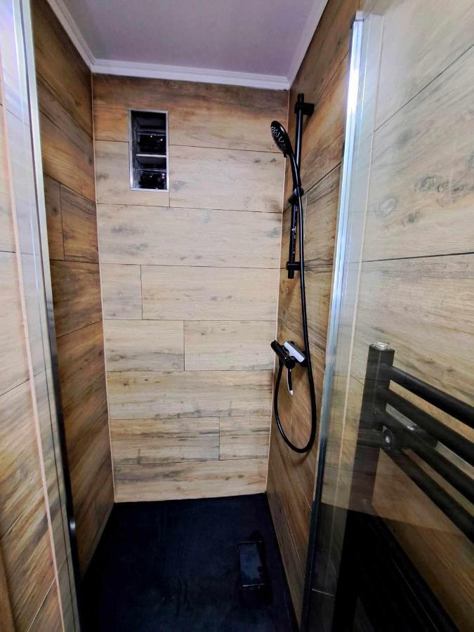 Petite Chambre Dans Une Jolie Colocation Λιέγη Εξωτερικό φωτογραφία